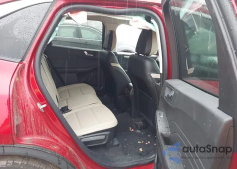 2022 Ford Escape Sel z USA, uszkodzony, nr VIN 1FMCU0H63NUB43398